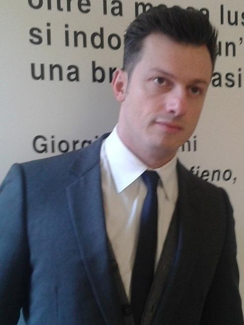 Si masturba davanti al ristorante: assolto 