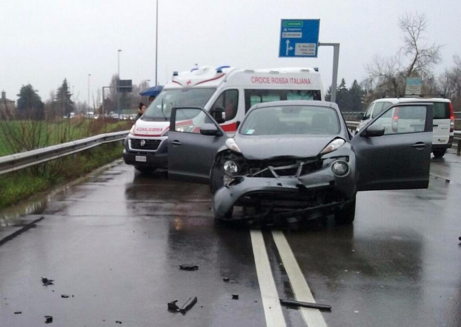 Mattina di incidenti a Modena: scontri in via Panni, Nazionale per Carpi e Canaletto