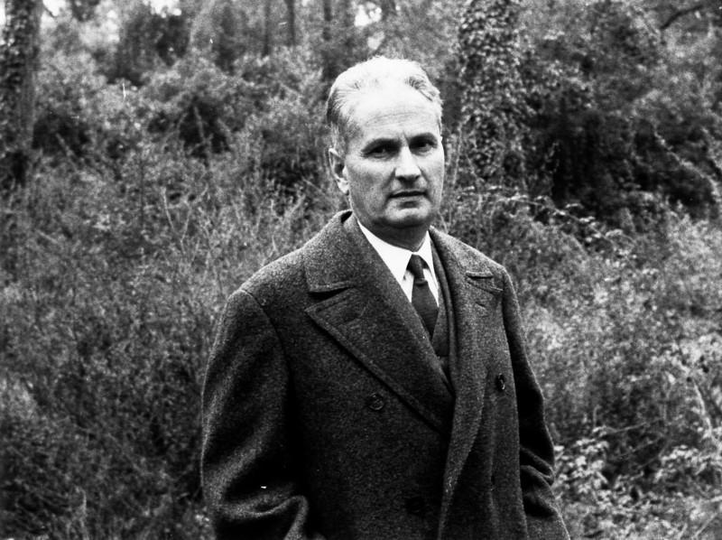 Lo scrittore Carlo Cassola