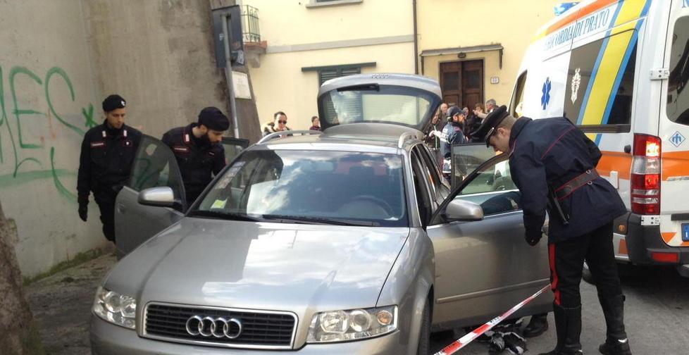 L'Audi del giovane cinese controllata dai carabinieri (foto Batavia) 
