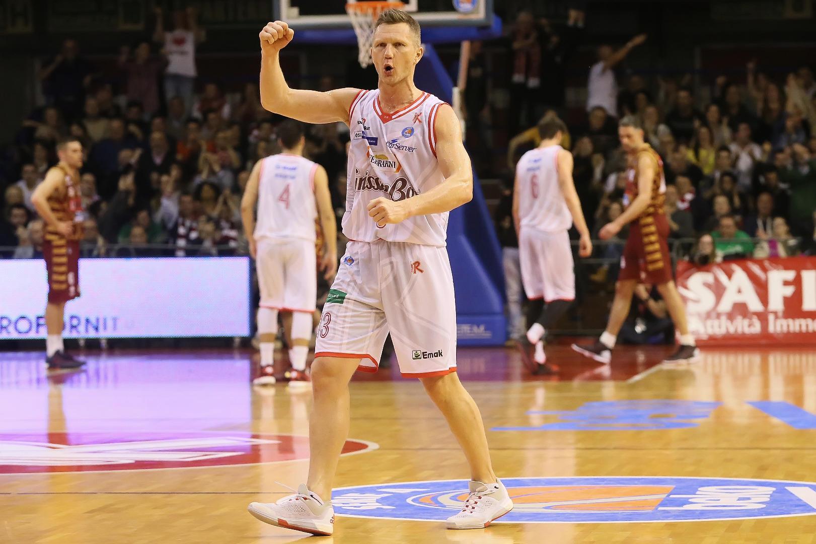 Grissin Bon con il turbo grazie al leader Kaukenas 