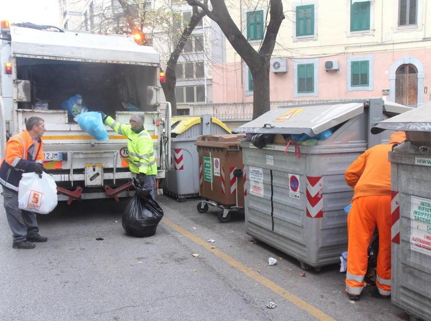 «In meno di un mese la giunta si smentisce e aumenta la Tari»