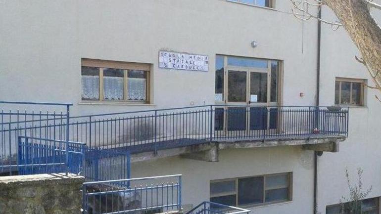Grandi pulizie alla Carducci di Arcidosso