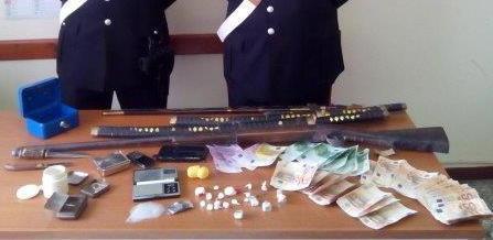 Viene incastrato dal cane antidroga al posto di blocco 