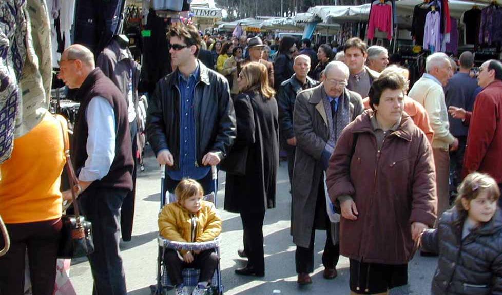 Carretto della frutta sequestrato 