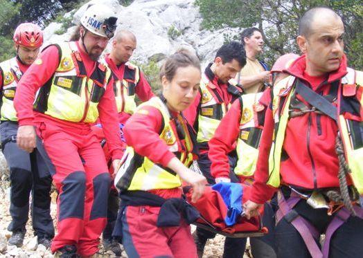 Dorgali, speleologi da tutta la Sardegna a lezione in grotta 