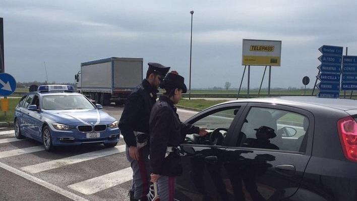 Fermato perché senza cintura Arrestato per la marijuana