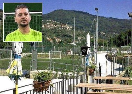 Lorenzo Betti, l'uomo di 41 anni, stroncato da un malore mentre giocava una partita nel campetto di Montemurlo