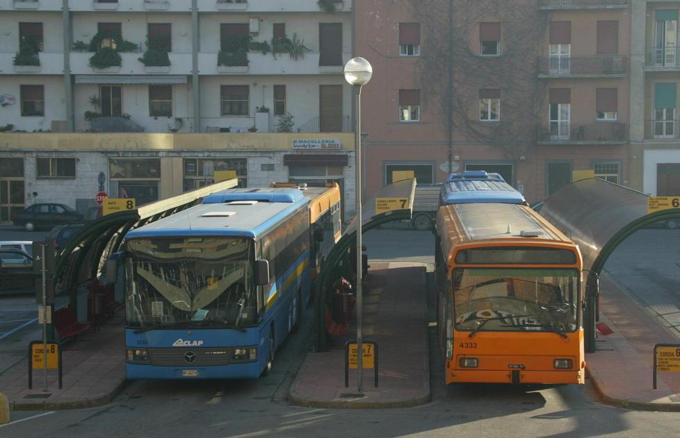 Piccoli bus a chiamata sulle linee “deboli” 