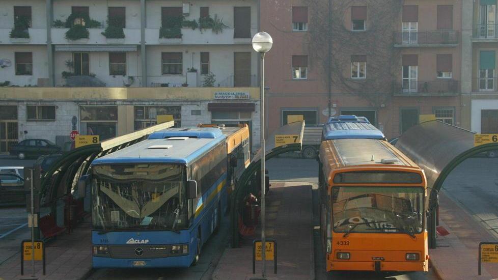 Piccoli bus a chiamata sulle linee “deboli”
