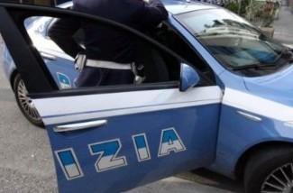 Rapinato dagli spacciatori, due arresti 