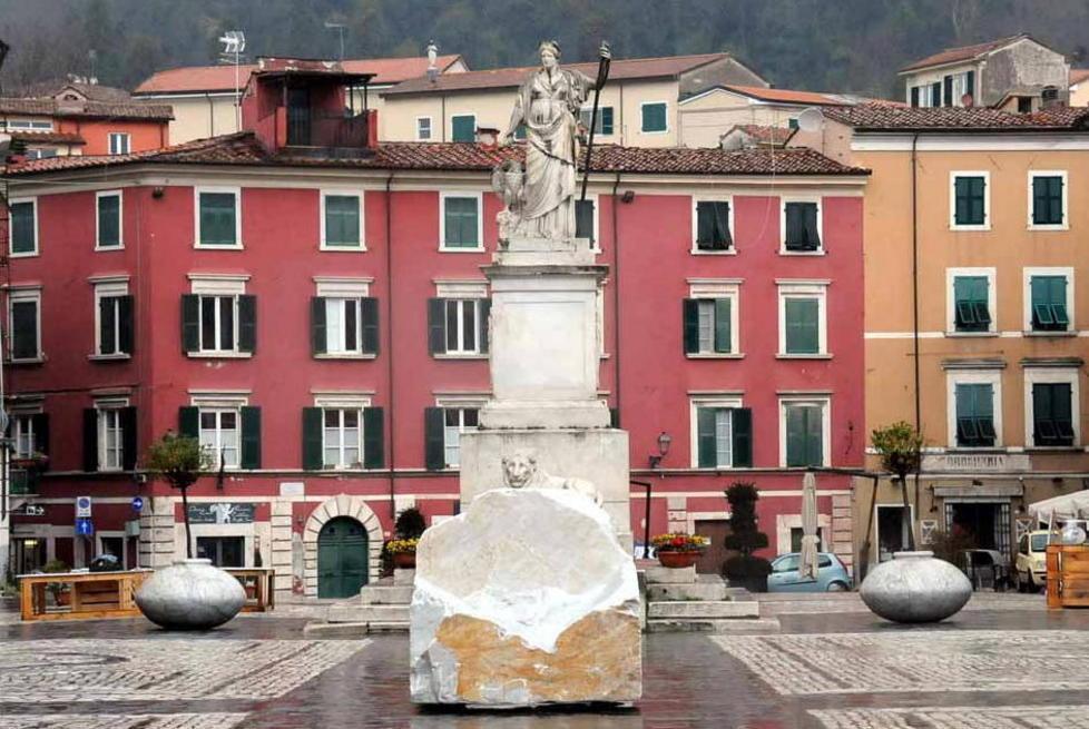 Scatta l’ora x: negozi aperti la domenica 