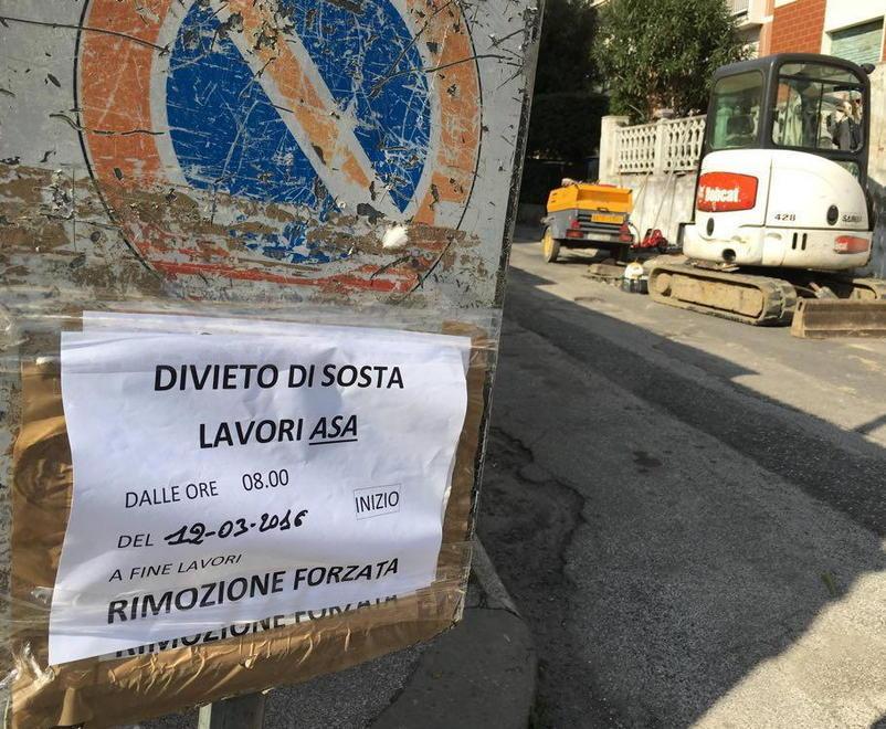 Tranciato un cavo per errore residenti senza luce e acqua 
