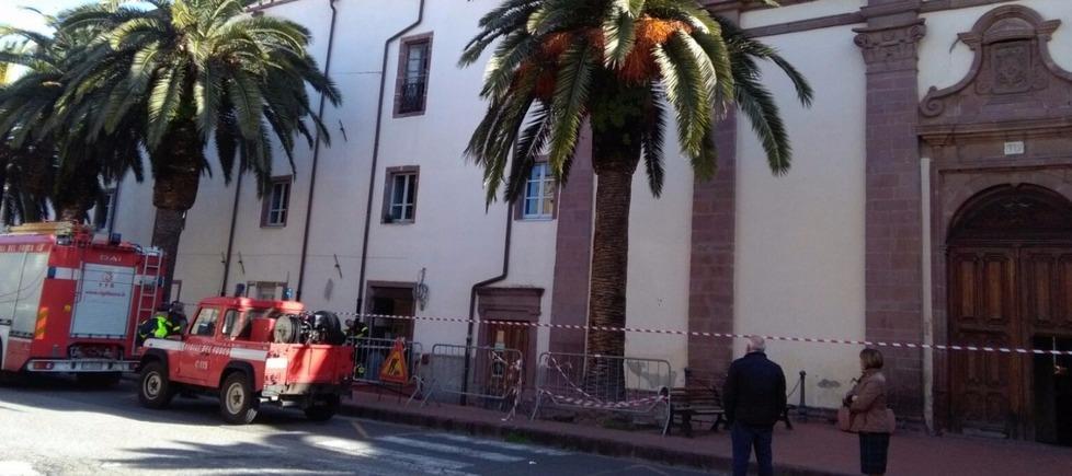 Cadono calcinacci, ingresso vietato all’ex Convento 