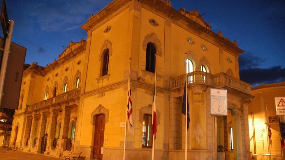 Bombola esplode in un palazzo