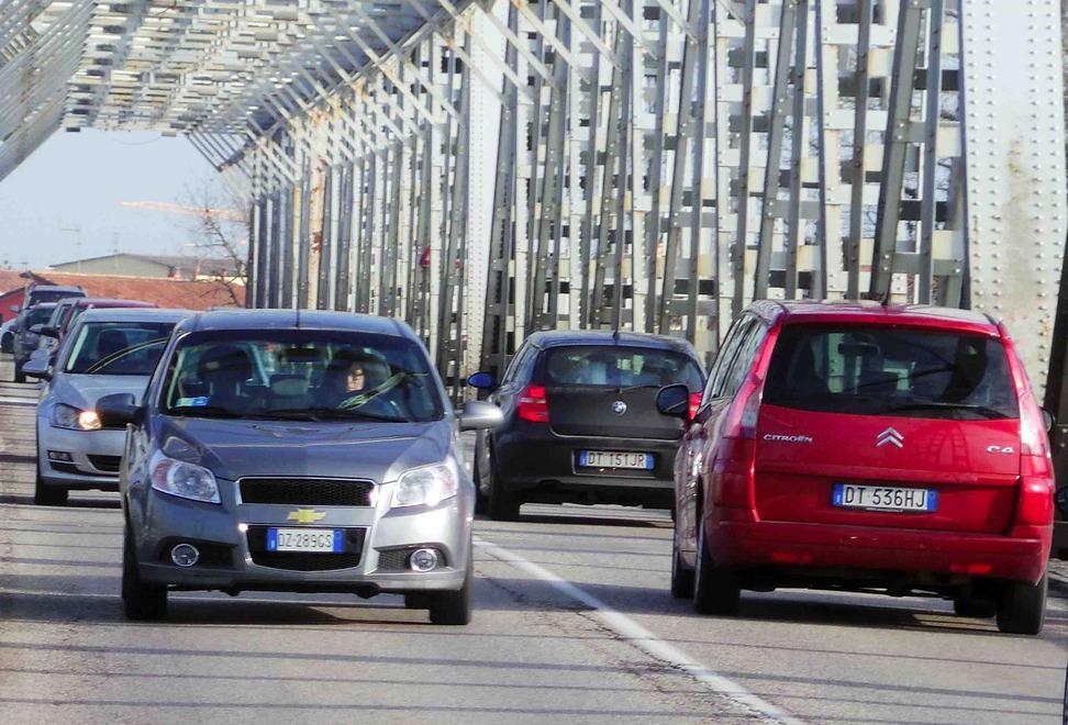 Addio alle code Ieri finalmente riaperto il ponte 