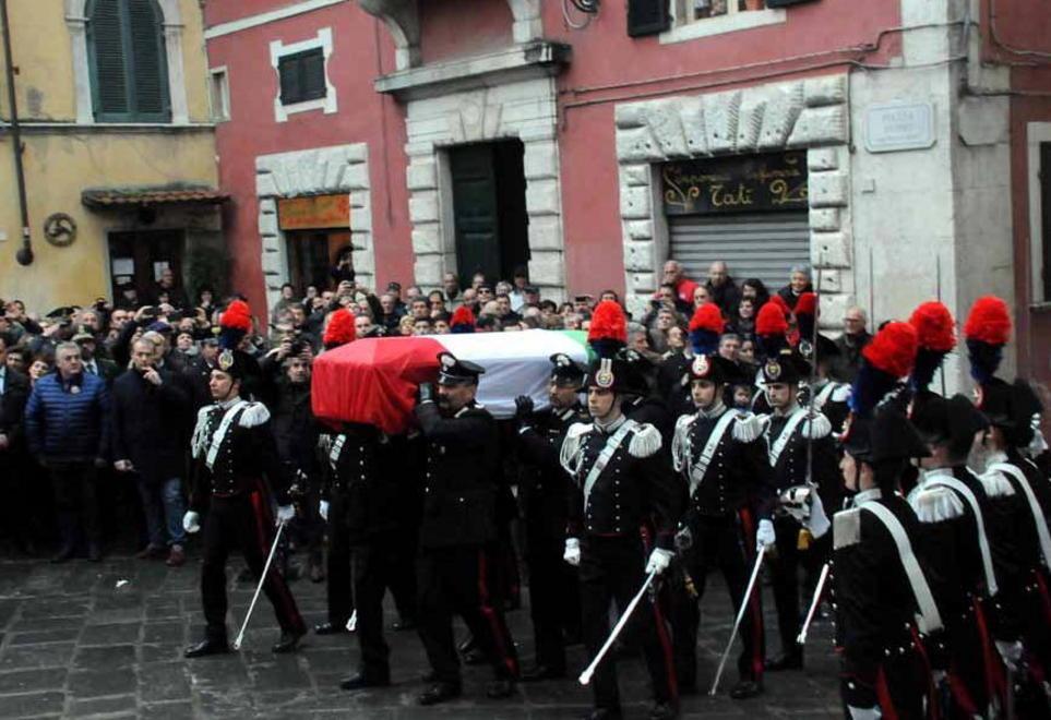 Offese su Facebook al maresciallo ucciso, sono decine gli indagati 