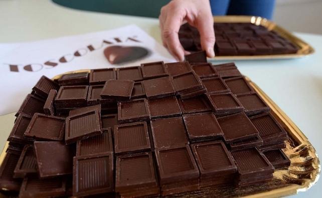 Si cercano volontari per mangiare la cioccolata che fa bene al cuore