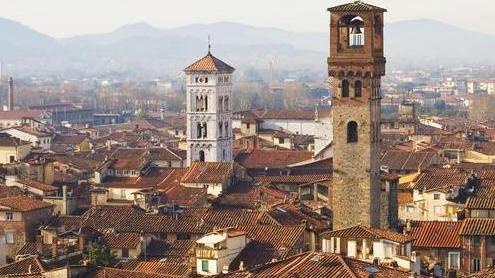 In salita anche i contratti per i negozi