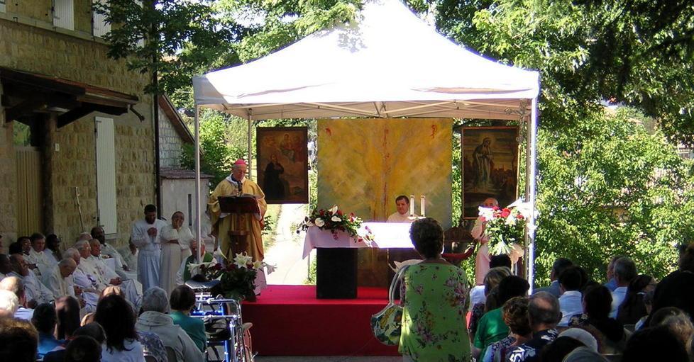 Case della Carità, Viano ora spera 