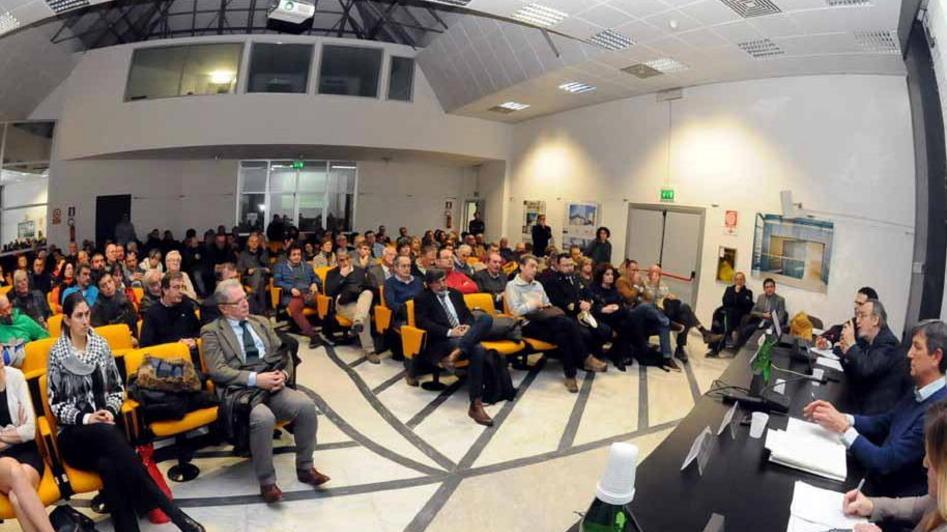 Dodici dighe per salvare Carrara