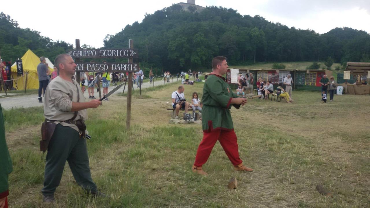 Il lancio di coltelli e asce sbarca a Reggio Emilia