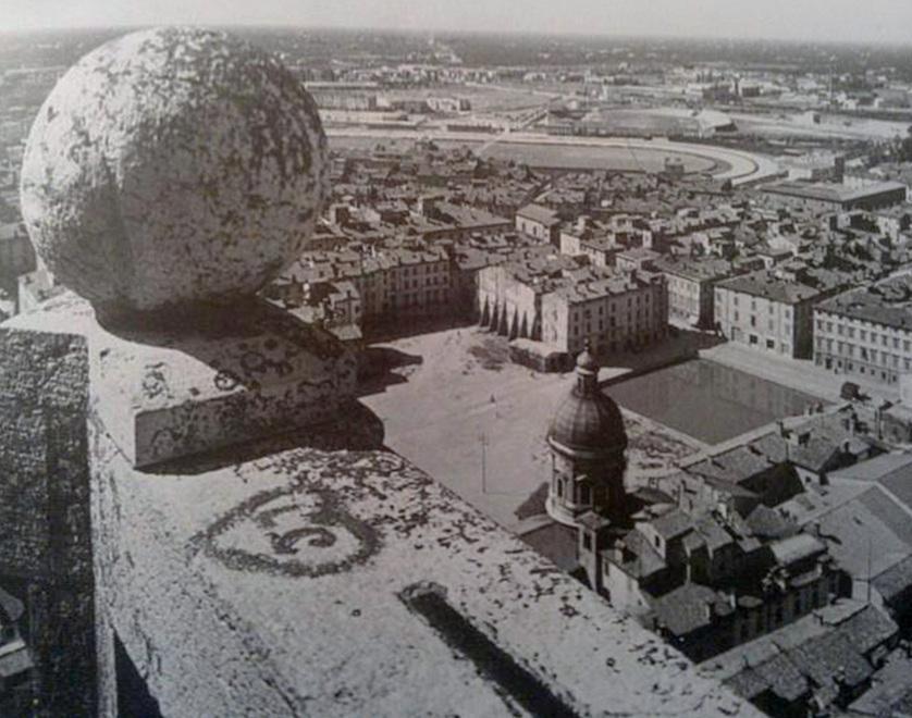 La Ghirlandina e la sua campana che scandiva la vita della città