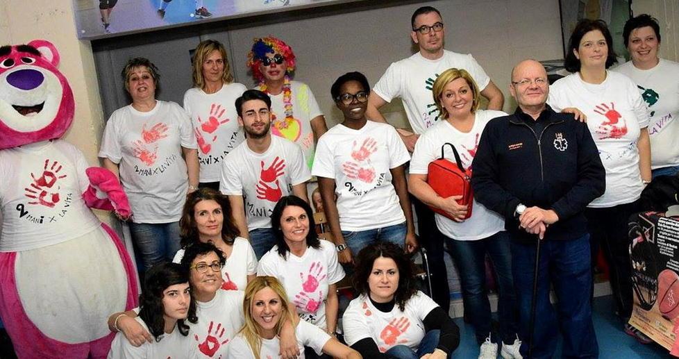 Il 118 di Pisa va sulla scena per parlare di defibrillatori