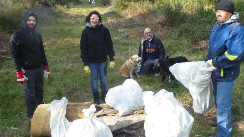 Pro Loco e volontari all’opera La pineta “liberata” dai rifiuti