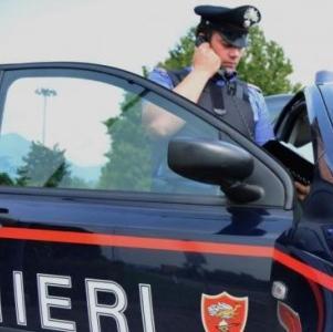 Lascia chiavi inserite Gli rubano l’auto L’Arma la ritrova
