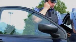 Lascia chiavi inserite Gli rubano l’auto L’Arma la ritrova