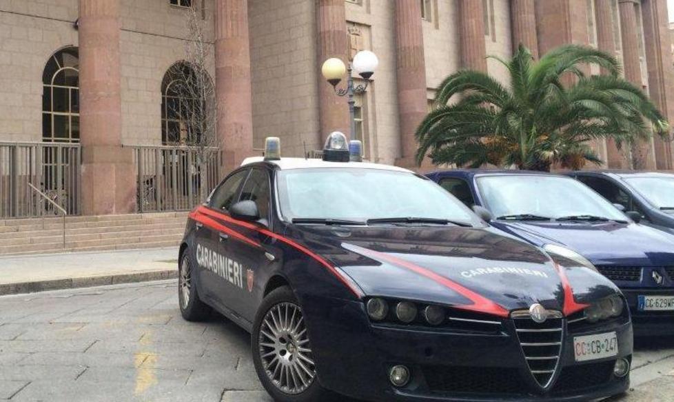 Ovuli di marijuana in casa, in manette un disoccupato 