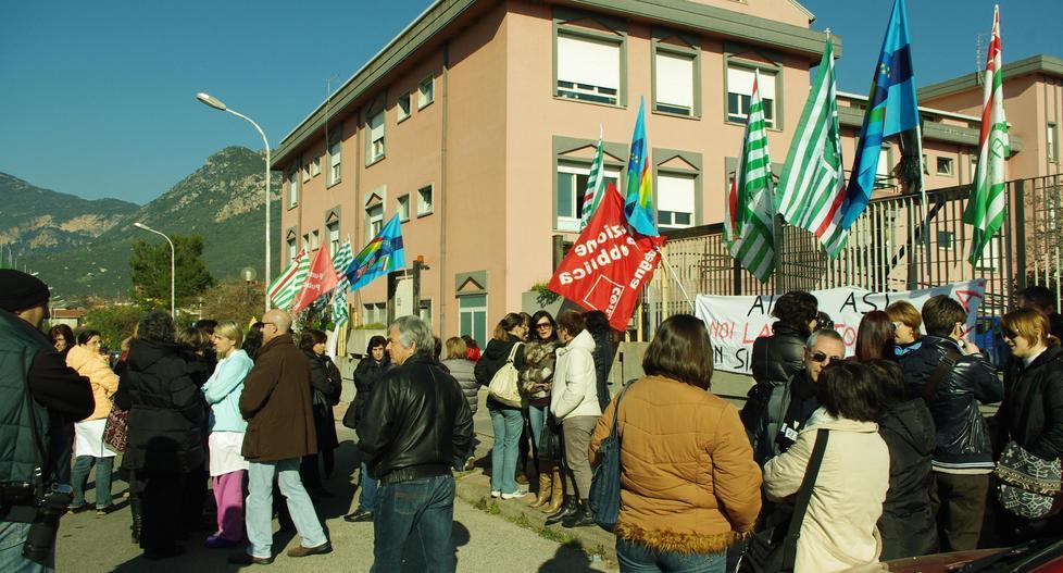 Aias e Fondazione Randazzo, 1400 dipendenti senza stipendio 