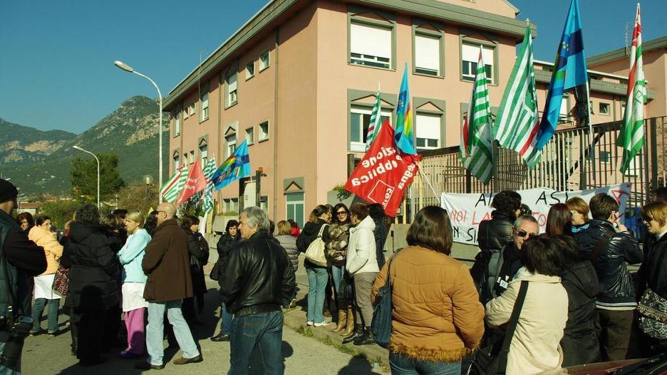 Aias e Fondazione Randazzo, 1400 dipendenti senza stipendio