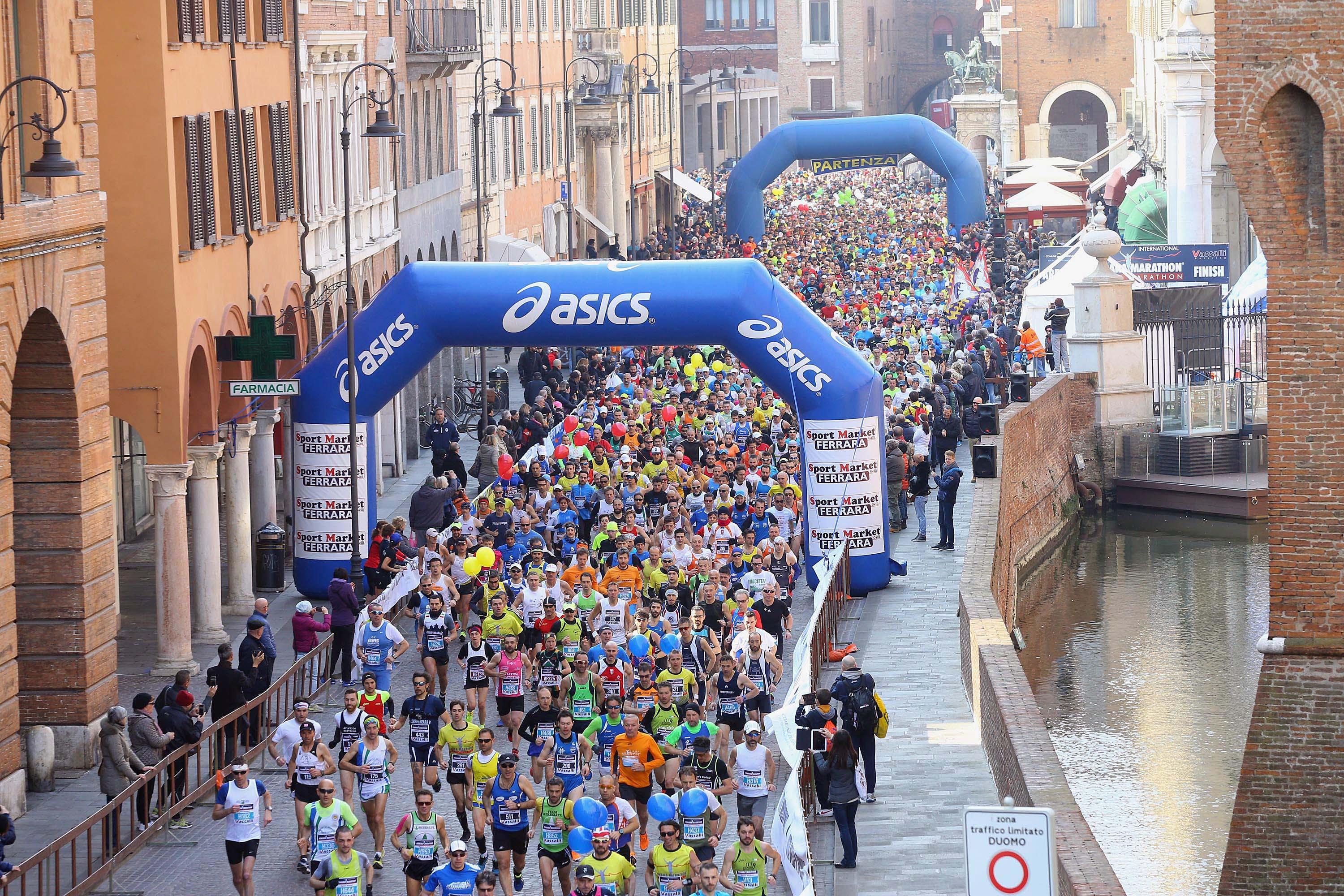 Ferrara Marathon e Half Marathon: una domenica a tutta corsa 
