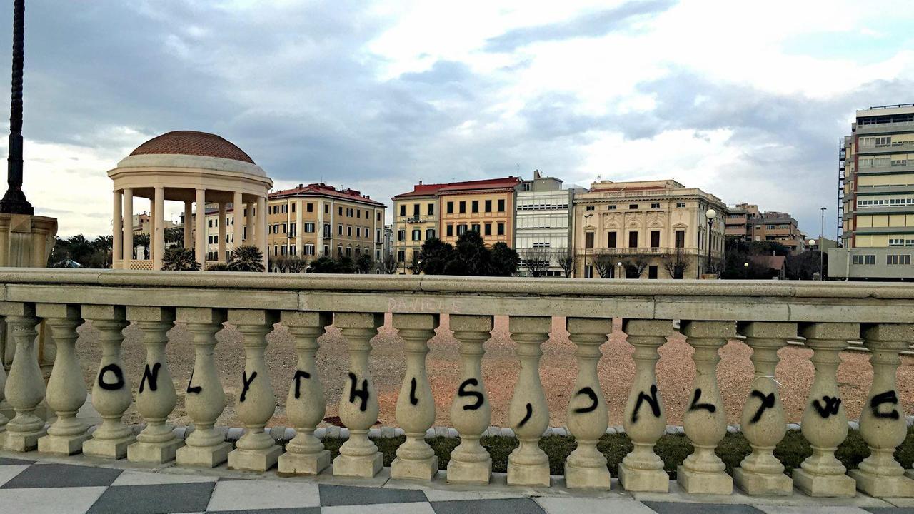 I danni alla Terrazza Mascagni (Marzi/Pentafoto)