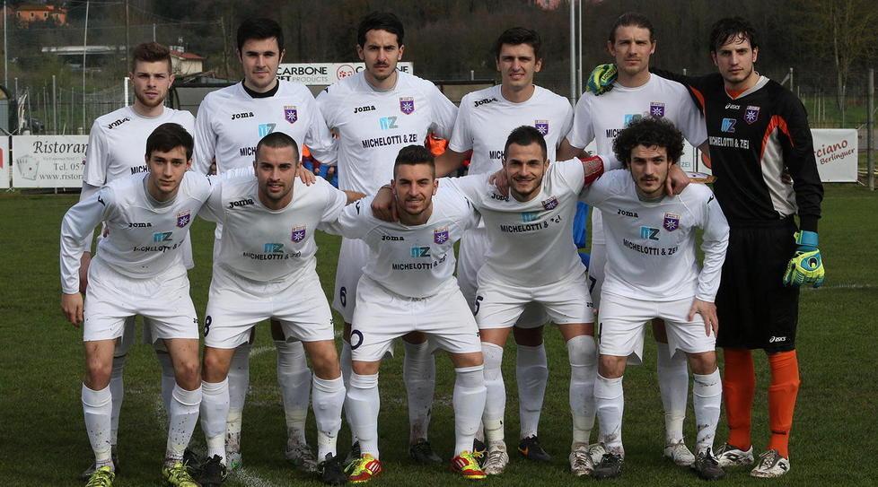 La formazione della Larcianese 2015/16 (Foto Nucci)
