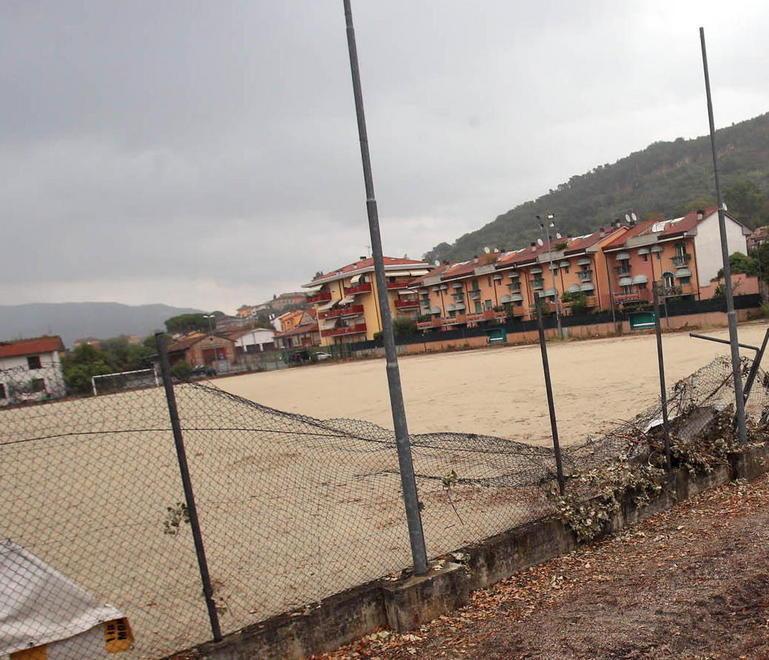 Campo sintetico al Loik finalmente il via ai lavori 