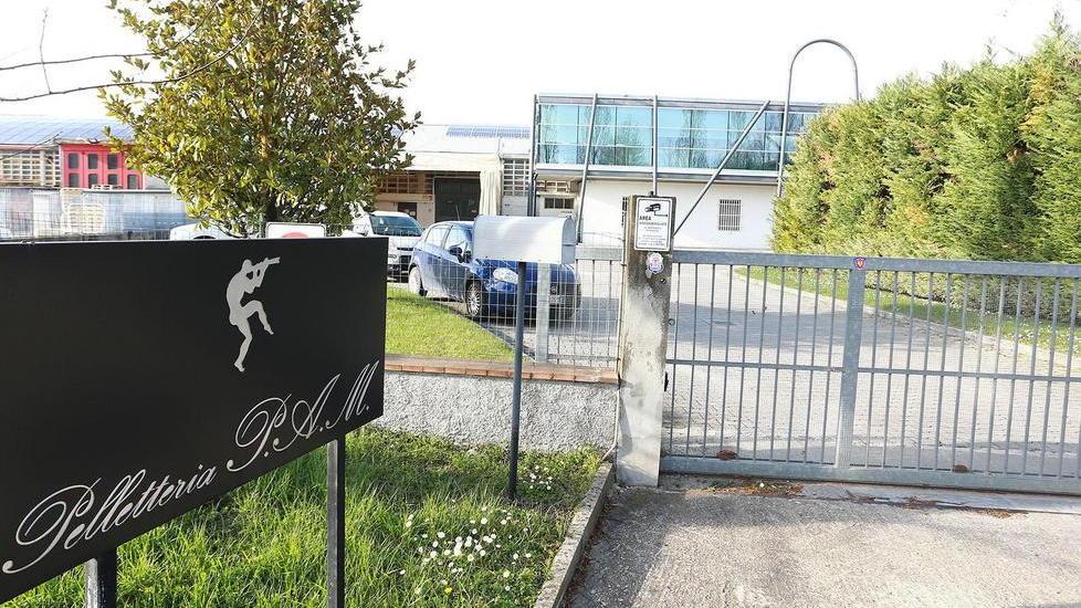 Furto da trentamila euro alla pelletteria Pam