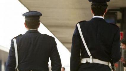 Controlli alla stazione, fermate tre persone