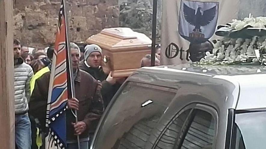 Il paese si ferma per l’addio a Filippo
