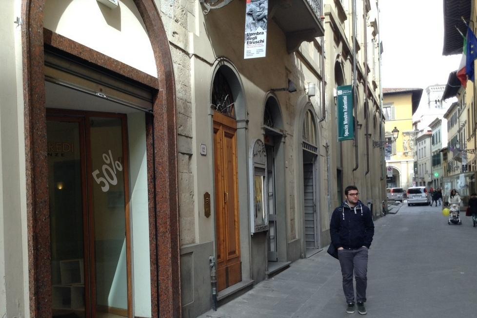 Chiude il negozio di scarpe Giusfredi