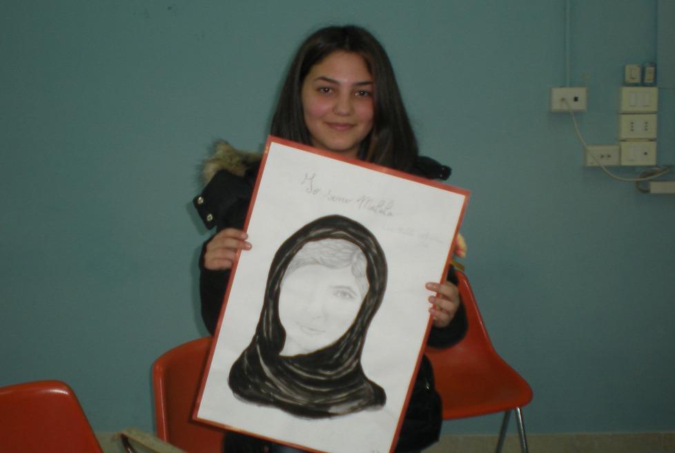 “Donne di carta”, Sara Sechi vince con un segno di pace