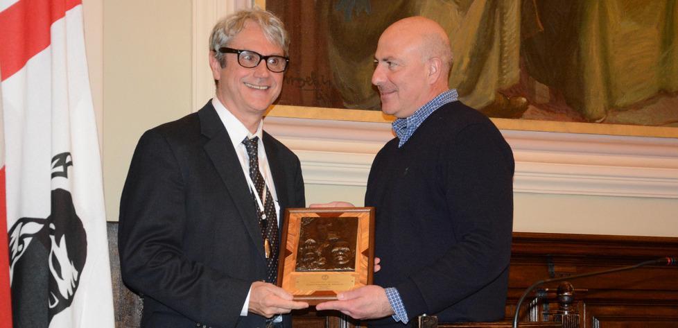 Scienziato e romanziere, premio a Francesco Marincola