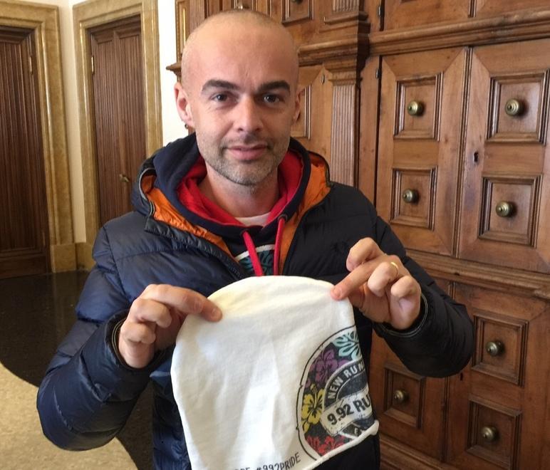 Un assegno di 11mila euro all’Associazione Cataratta Cronica