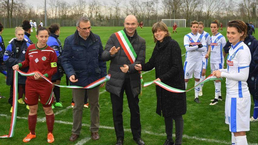 Festa col sindaco a Biasola per il restyling del campo