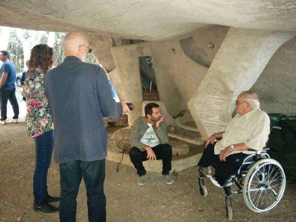Rino Biancani, che ha partecipato alla realizzazione di Casa Saldarini nel 1962, qui con Marco Del Francia