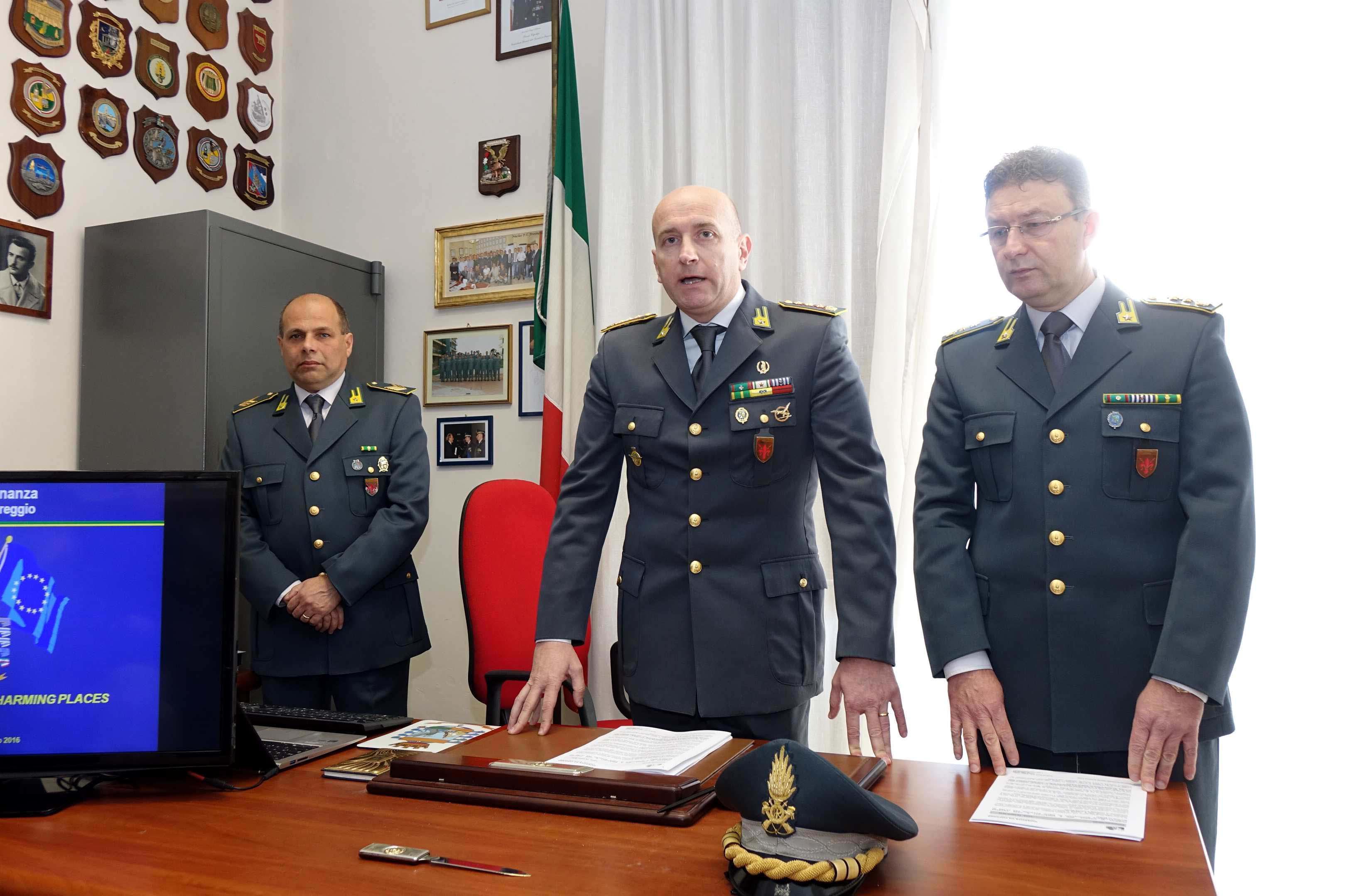 Un'immagine della conferenza stampa convocata dalle Fiamme gialle