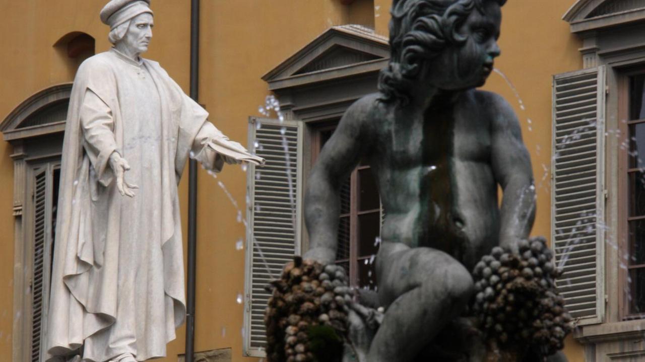 La statua di Datini