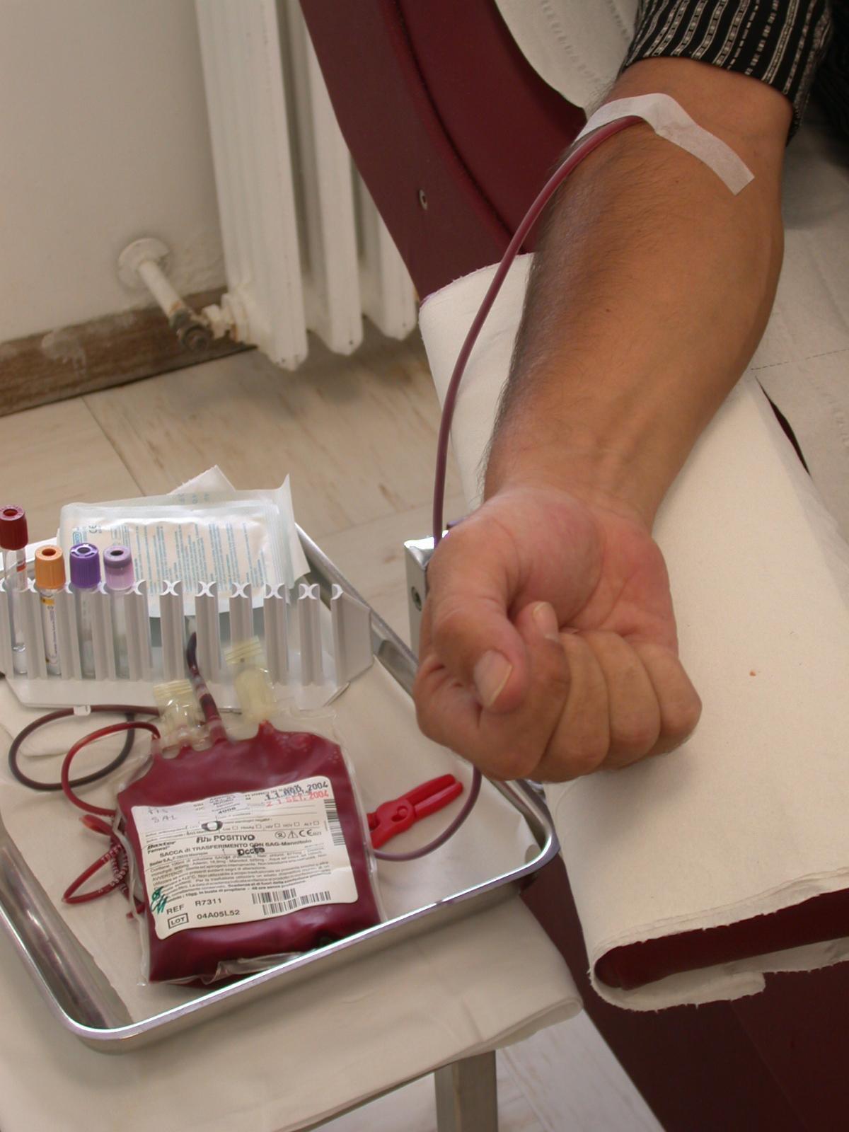 Donazioni del sangue, risultato storico a Carbonia: l'emergenza è finita